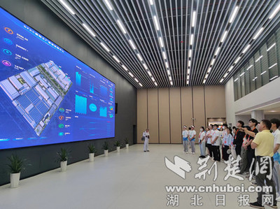 襄陽“智”造引外地高校師生點贊